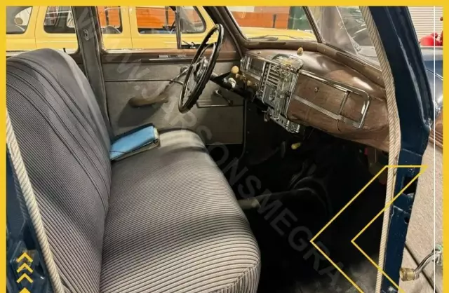 PLYMOUTH Deluxe 4-door Touring Sedan 3.6 