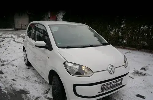 VOLKSWAGEN Up! 