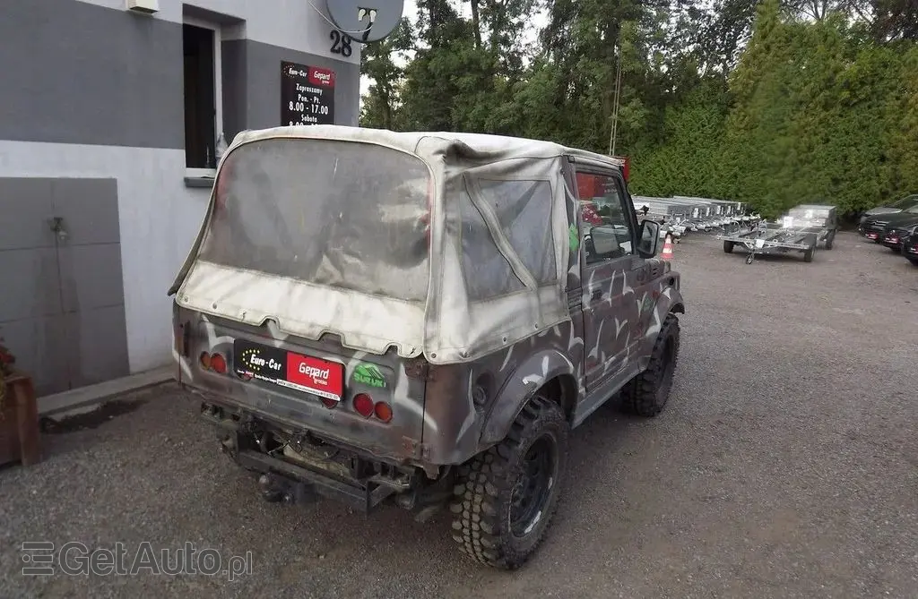 SUZUKI Samurai 