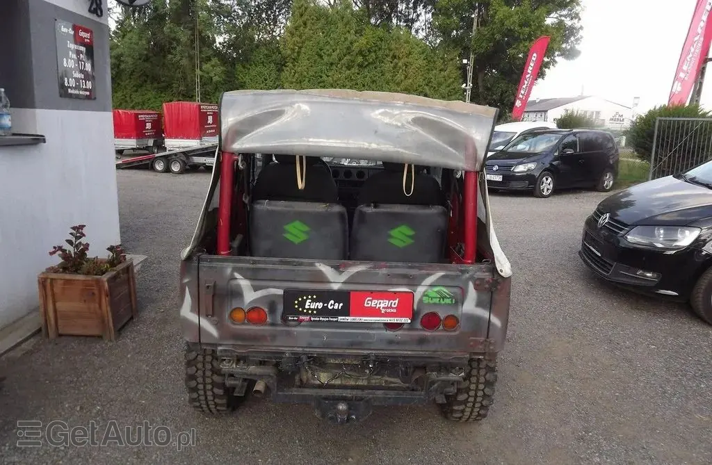 SUZUKI Samurai 