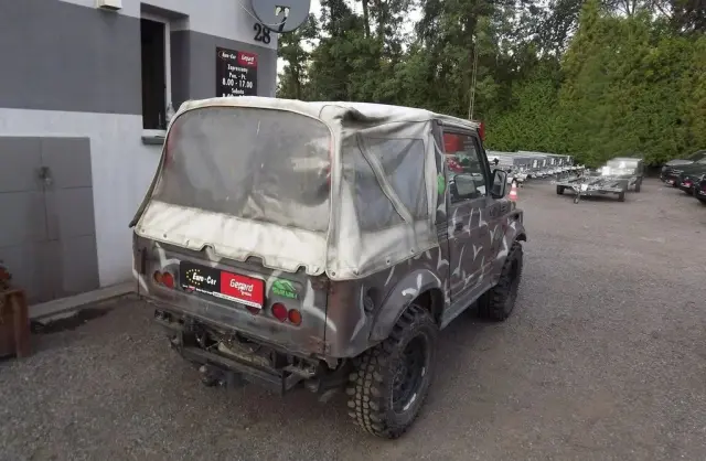 SUZUKI Samurai 