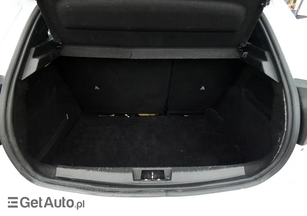 PEUGEOT 208 1.2 PureTech Active