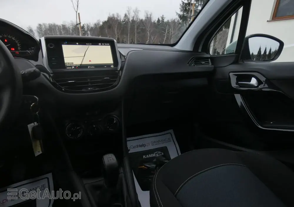 PEUGEOT 208 1.2 PureTech Active