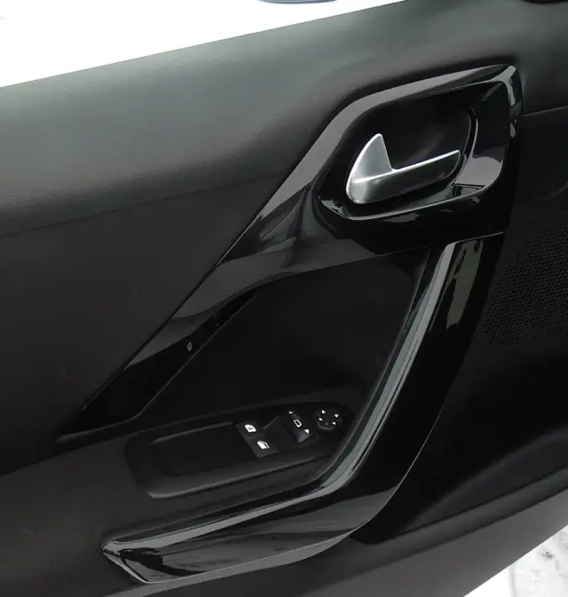 PEUGEOT 208 1.2 PureTech Active