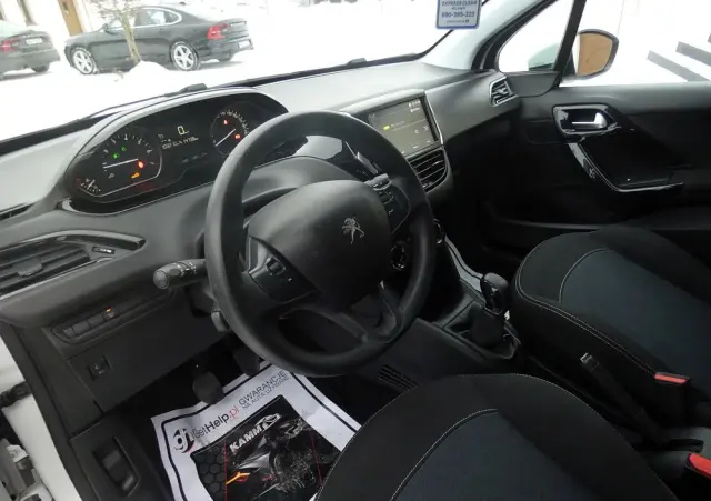 PEUGEOT 208 1.2 PureTech Active