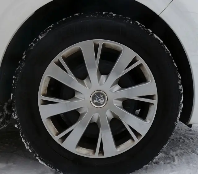 PEUGEOT 208 1.2 PureTech Active