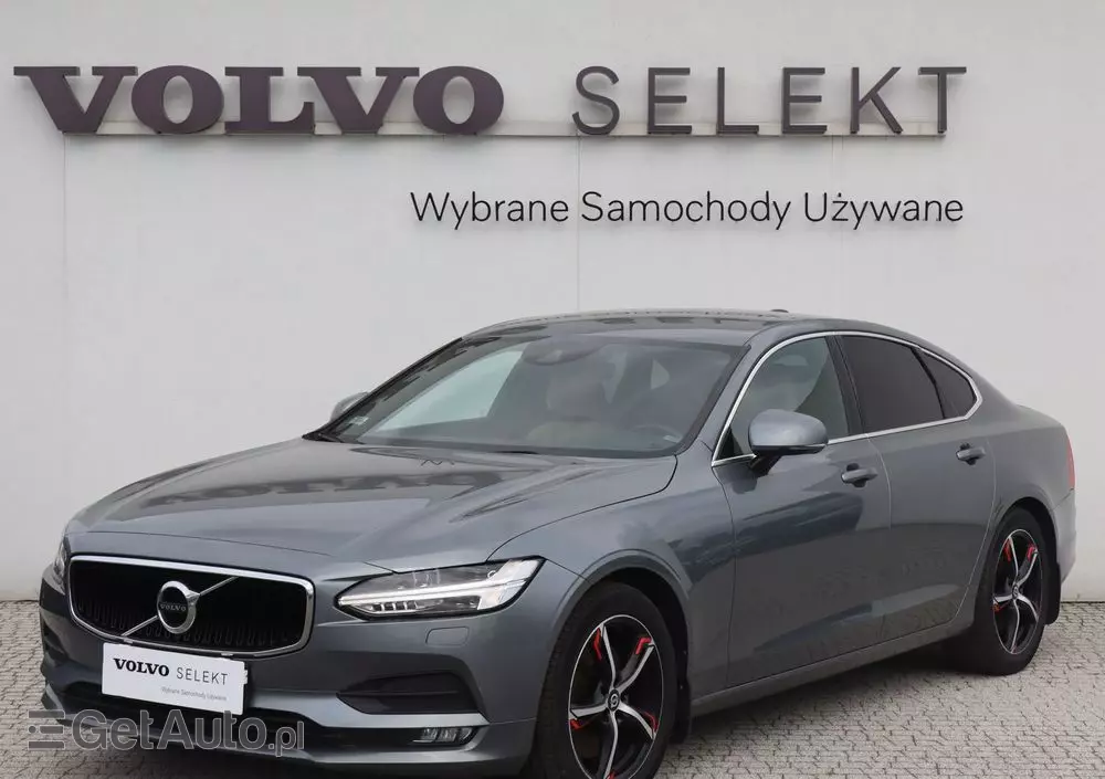 VOLVO S90 D5 AWD Momentum