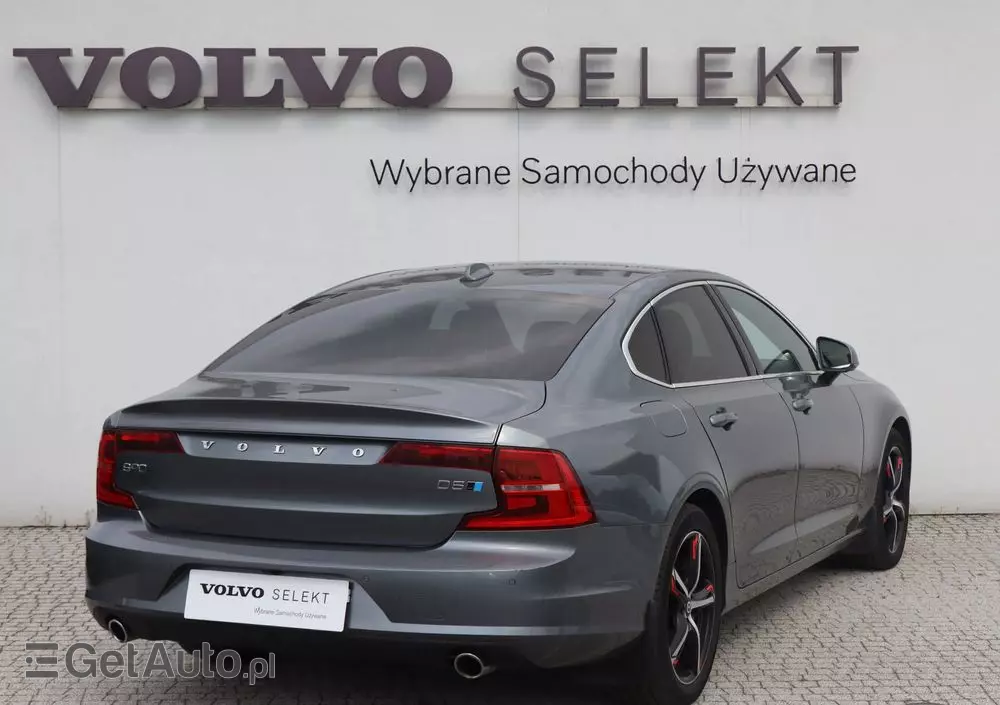 VOLVO S90 D5 AWD Momentum