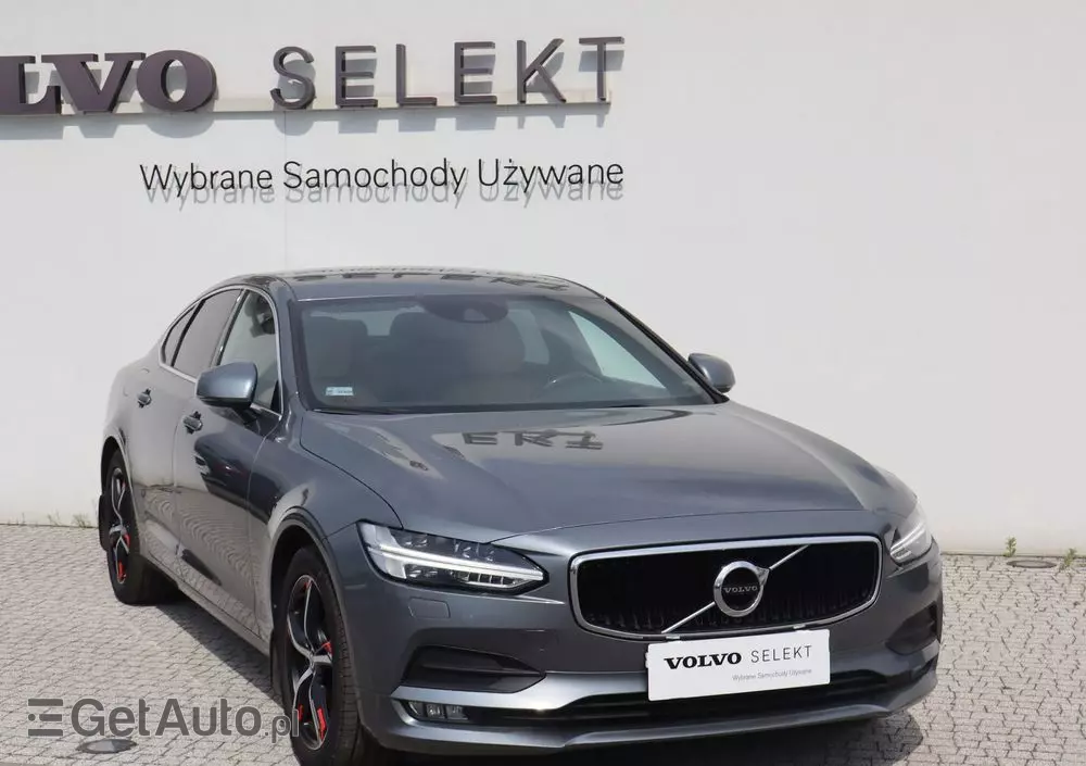 VOLVO S90 D5 AWD Momentum
