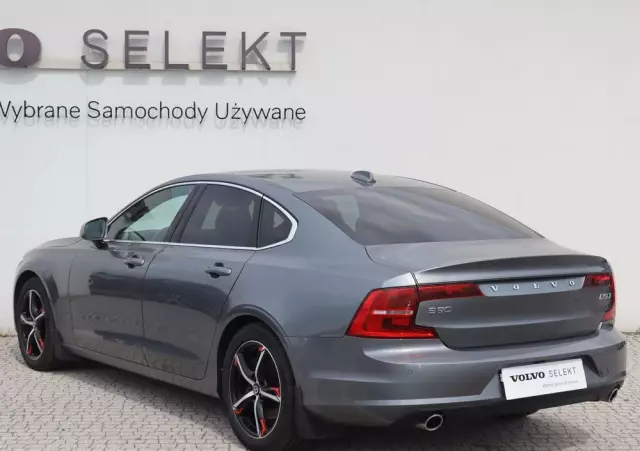 VOLVO S90 D5 AWD Momentum