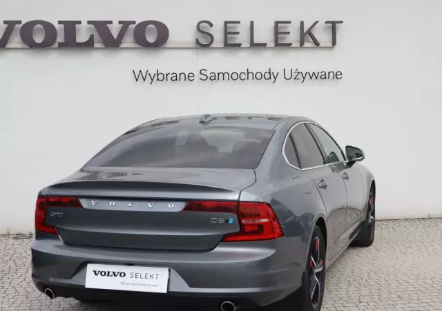 VOLVO S90 D5 AWD Momentum