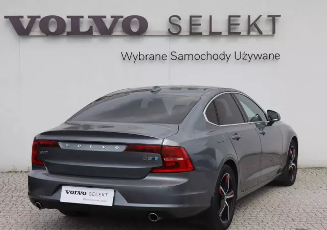 VOLVO S90 D5 AWD Momentum