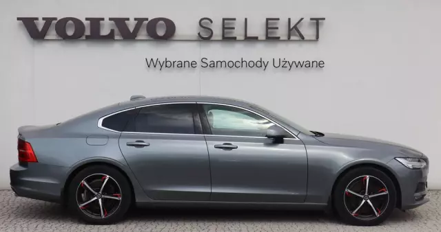 VOLVO S90 D5 AWD Momentum