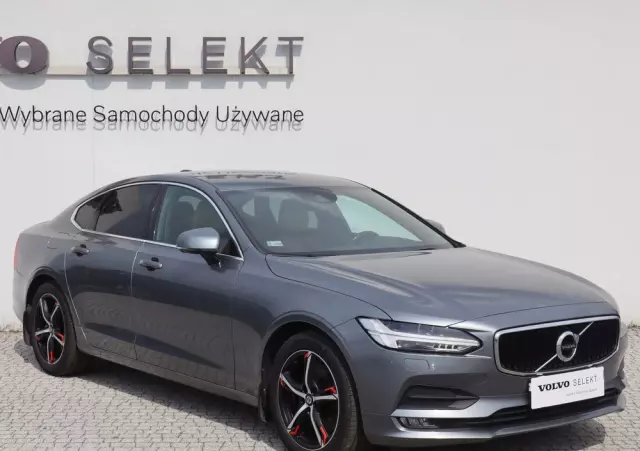 VOLVO S90 D5 AWD Momentum