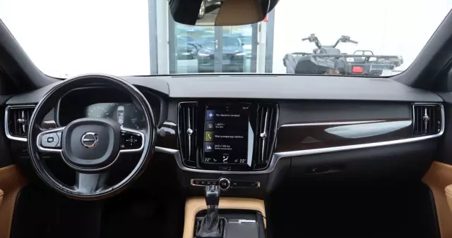 VOLVO S90 D5 AWD Momentum