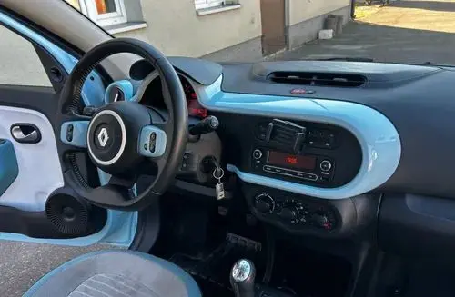 RENAULT Twingo 