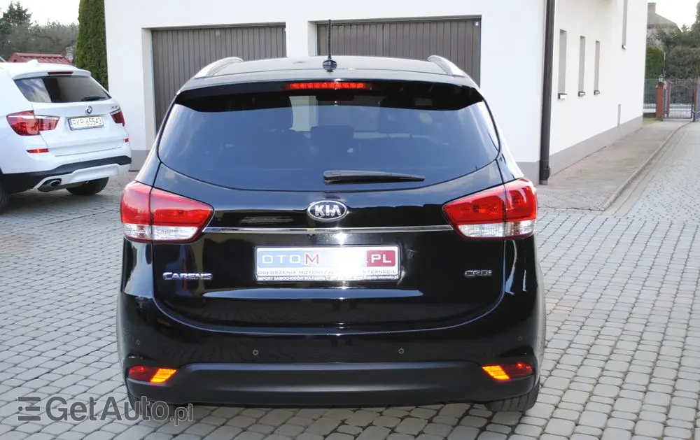 KIA Carens 