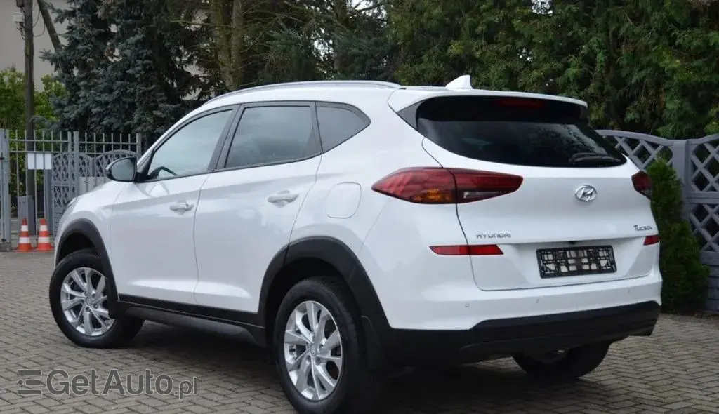 HYUNDAI Tucson 