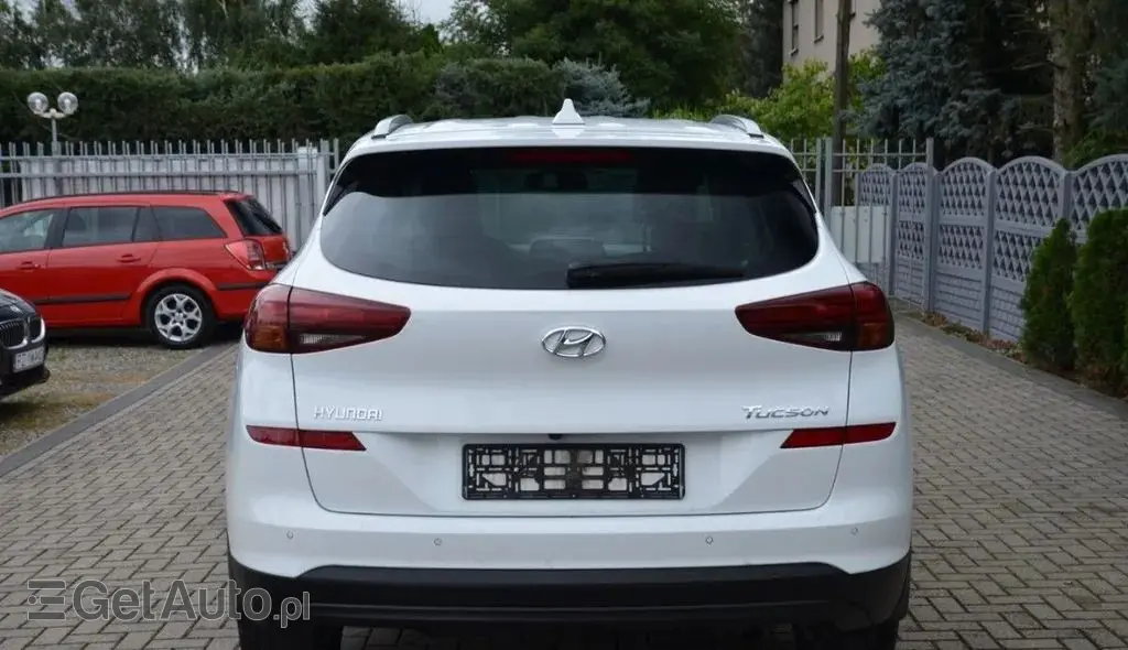 HYUNDAI Tucson 