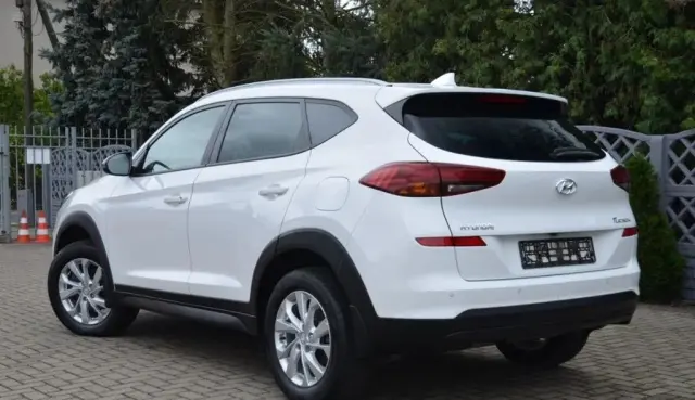 HYUNDAI Tucson 