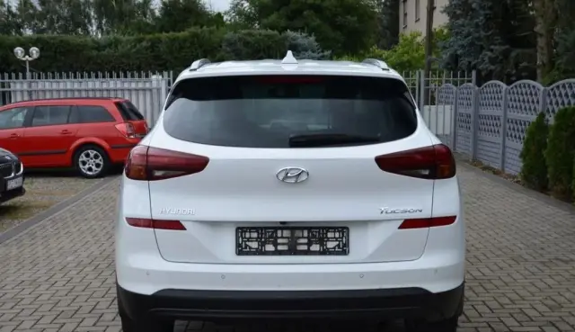 HYUNDAI Tucson 