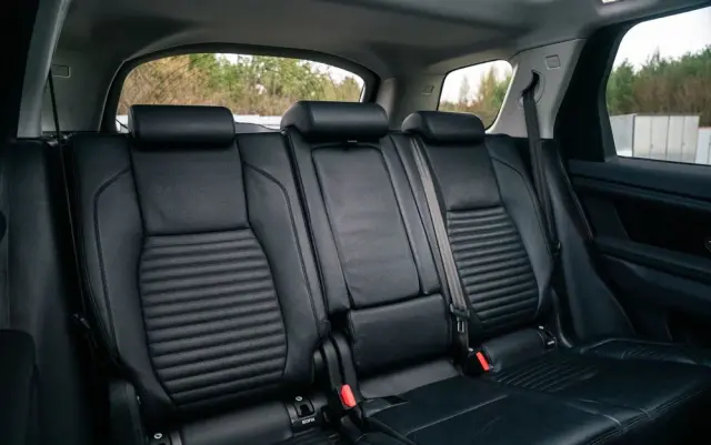 LAND ROVER Discovery Sport D165 Dynamic SE