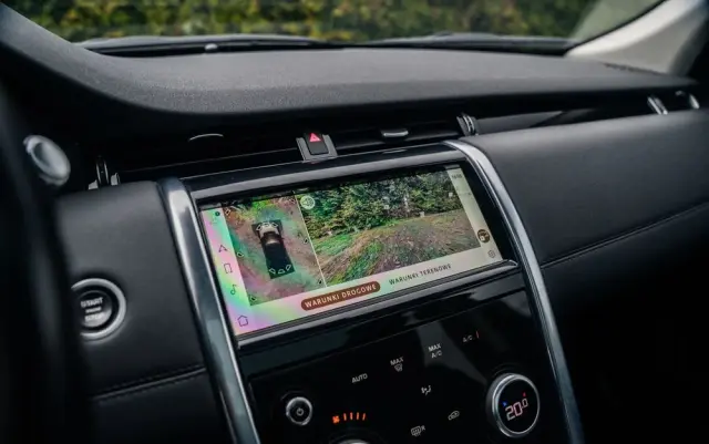 LAND ROVER Discovery Sport D165 Dynamic SE