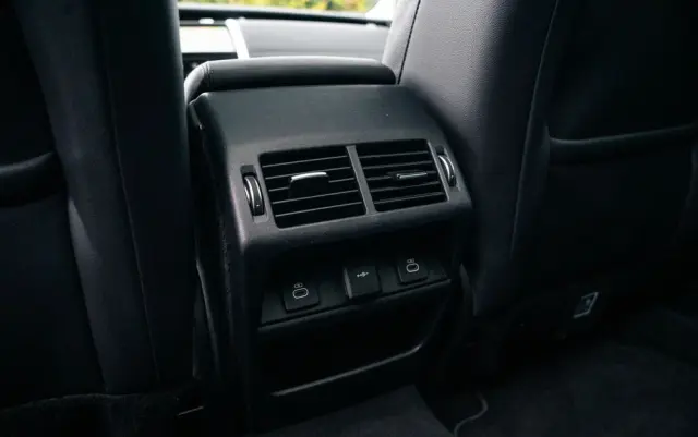 LAND ROVER Discovery Sport D165 Dynamic SE