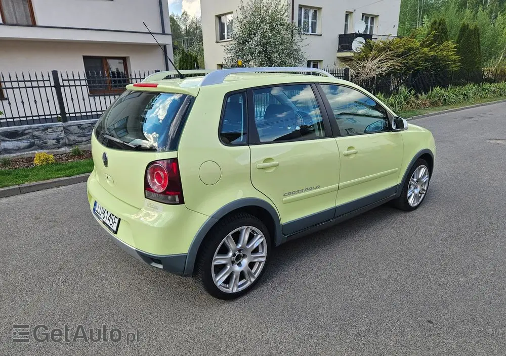 VOLKSWAGEN Polo Cross 