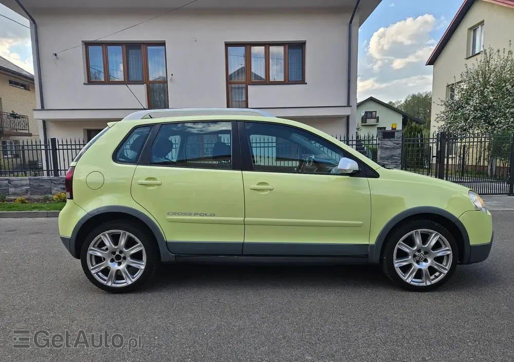 VOLKSWAGEN Polo Cross 