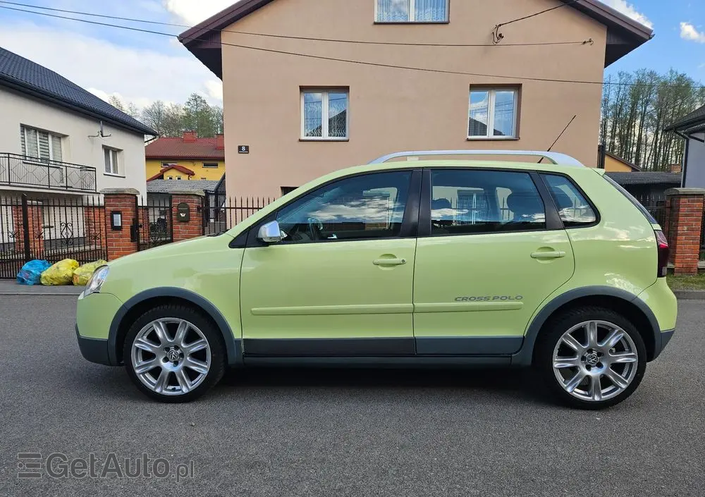 VOLKSWAGEN Polo Cross 