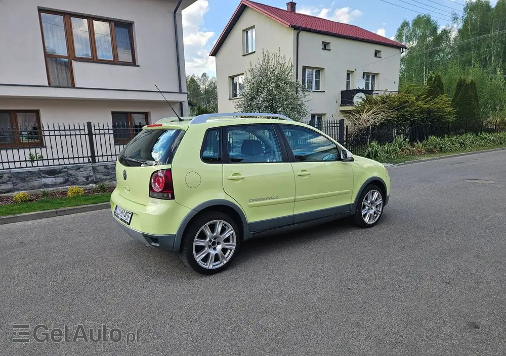 VOLKSWAGEN Polo Cross 