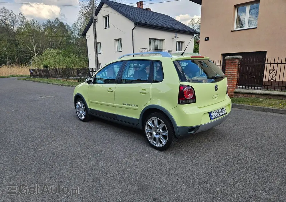 VOLKSWAGEN Polo Cross 