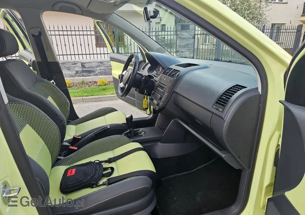 VOLKSWAGEN Polo Cross 
