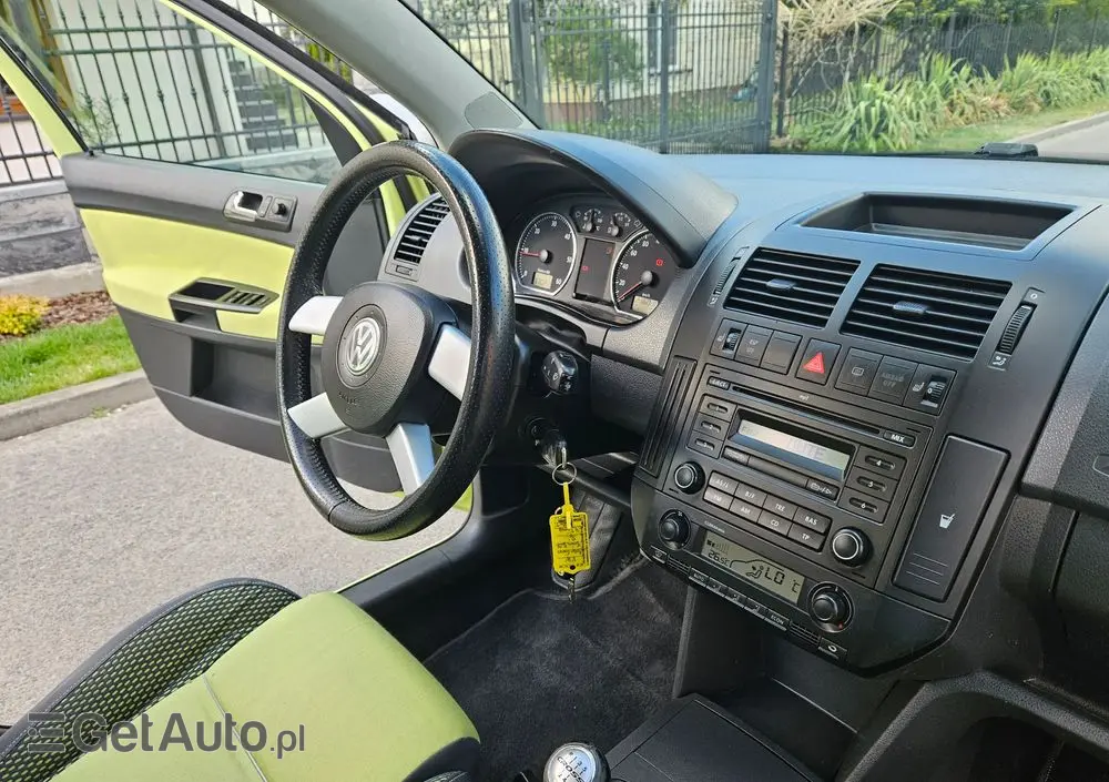 VOLKSWAGEN Polo Cross 