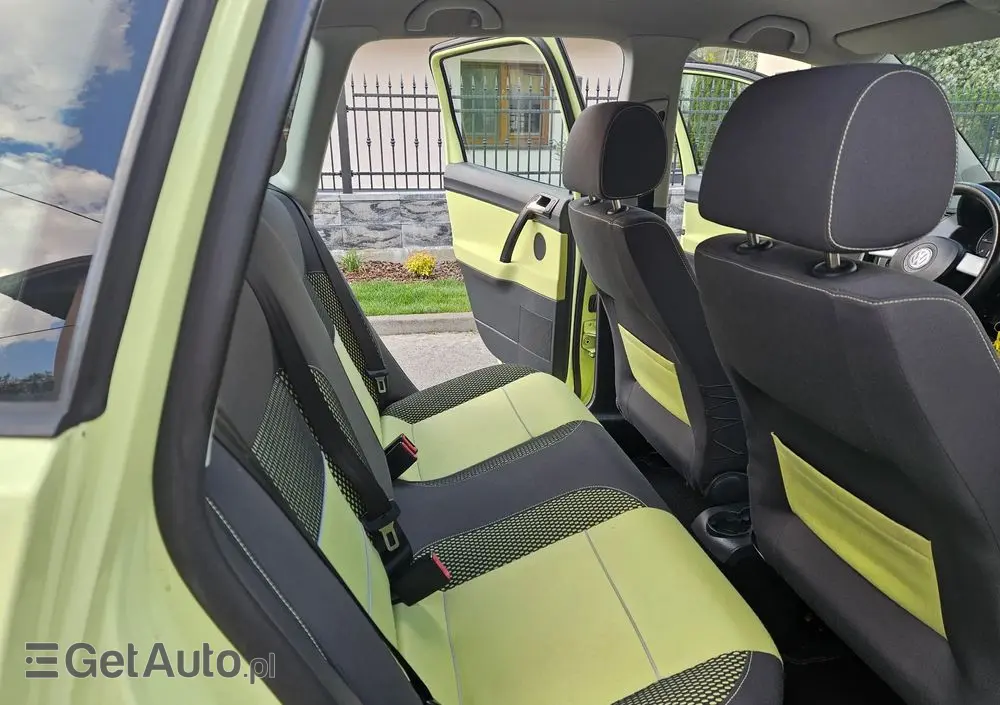 VOLKSWAGEN Polo Cross 