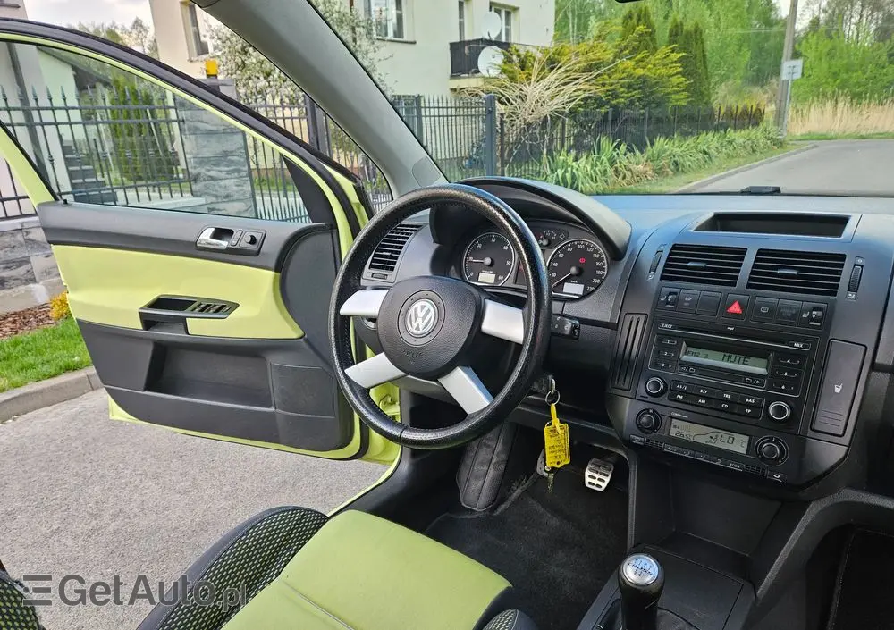 VOLKSWAGEN Polo Cross 