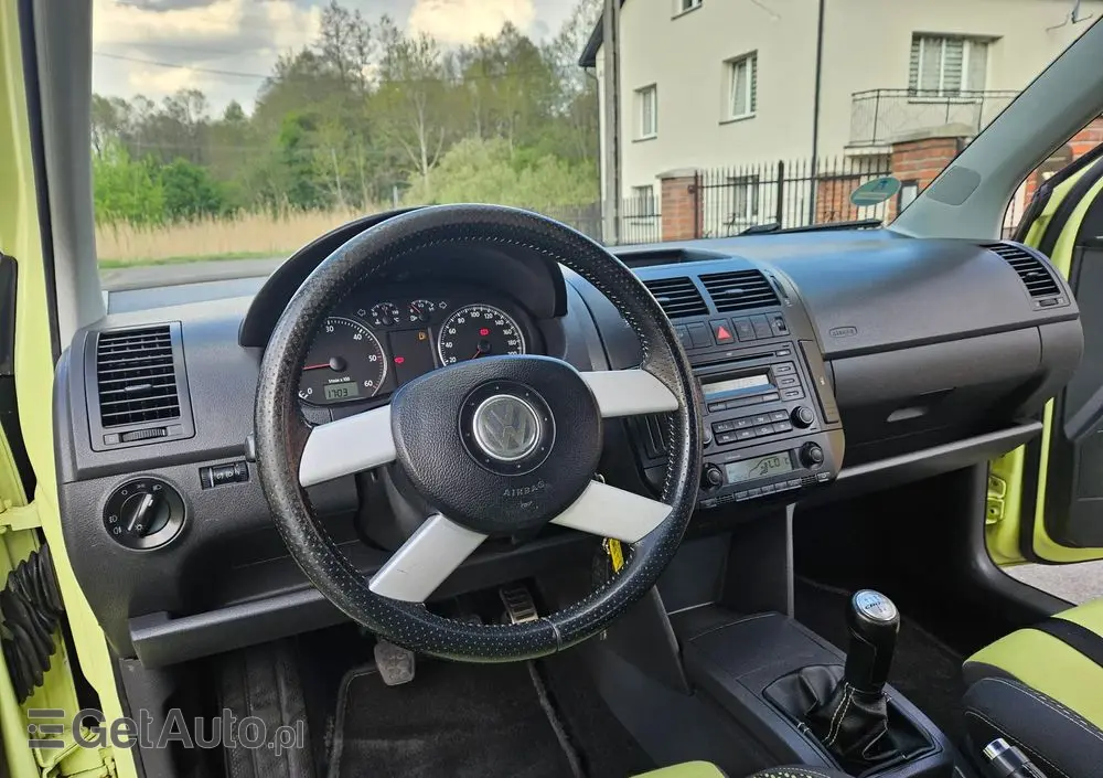 VOLKSWAGEN Polo Cross 