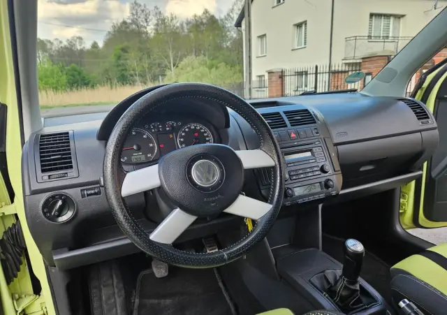 VOLKSWAGEN Polo Cross 