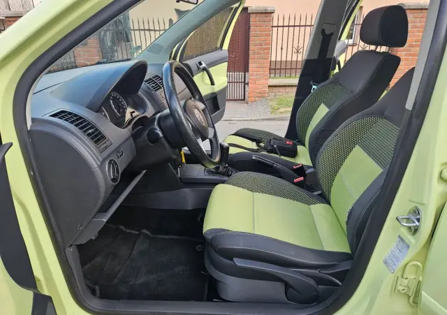 VOLKSWAGEN Polo Cross 