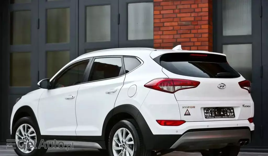 HYUNDAI Tucson 