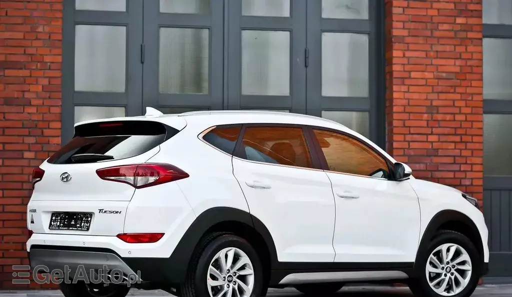 HYUNDAI Tucson 