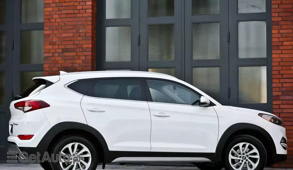 HYUNDAI Tucson 
