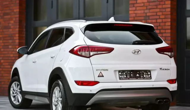 HYUNDAI Tucson 