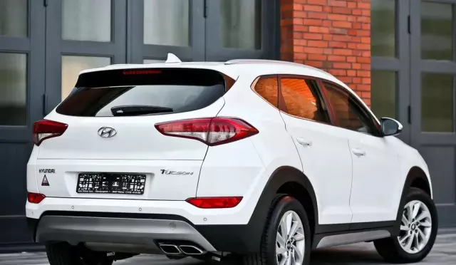 HYUNDAI Tucson 