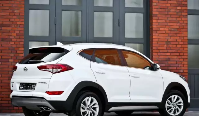 HYUNDAI Tucson 