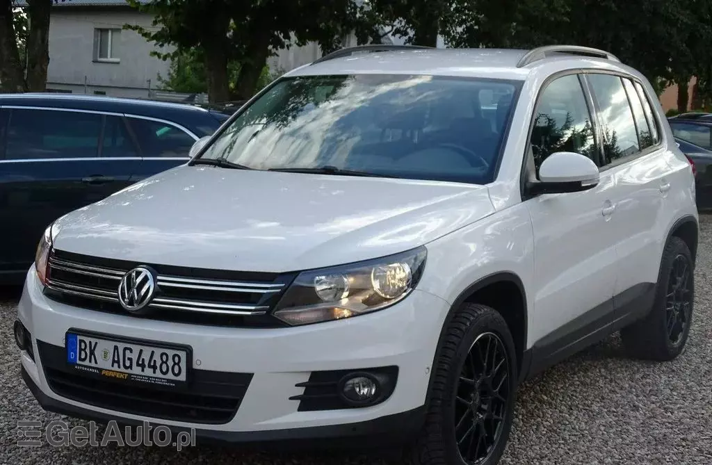 VOLKSWAGEN Tiguan 