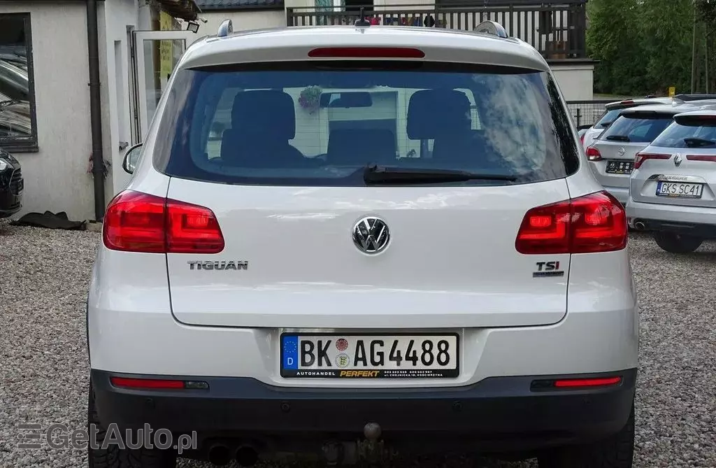 VOLKSWAGEN Tiguan 