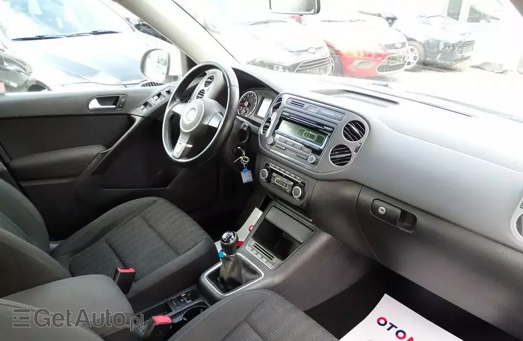VOLKSWAGEN Tiguan 