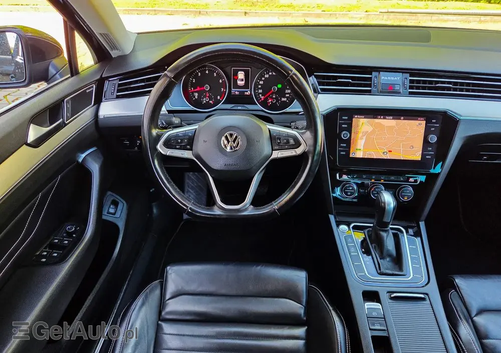 VOLKSWAGEN Passat 2.0 TSI Elegance DSG